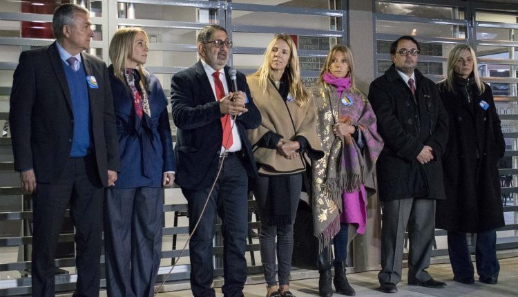 Nido-Inauguración en campo verde