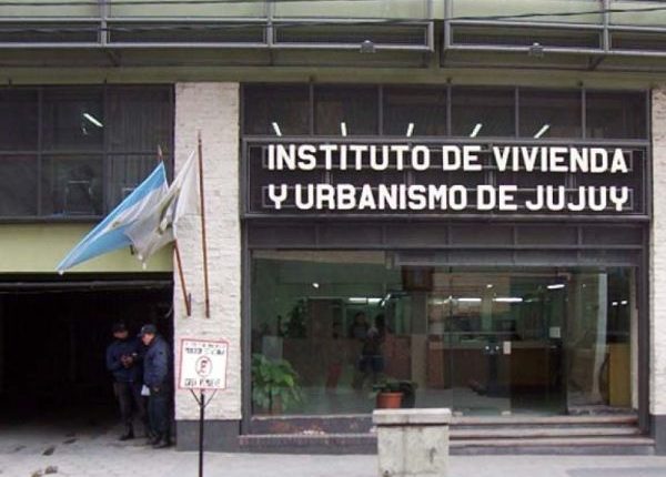 IVUJ