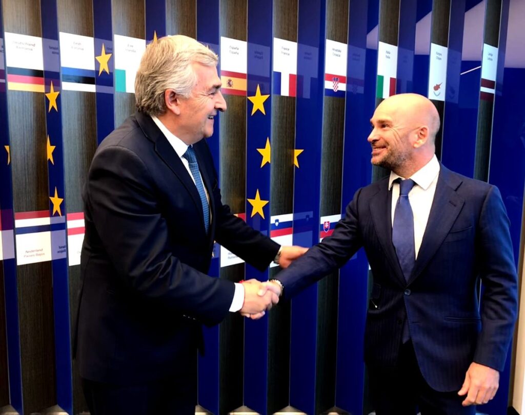 Morales mantuvo un encuentro con embajadores de la Unión Europea ante la República Argentina.