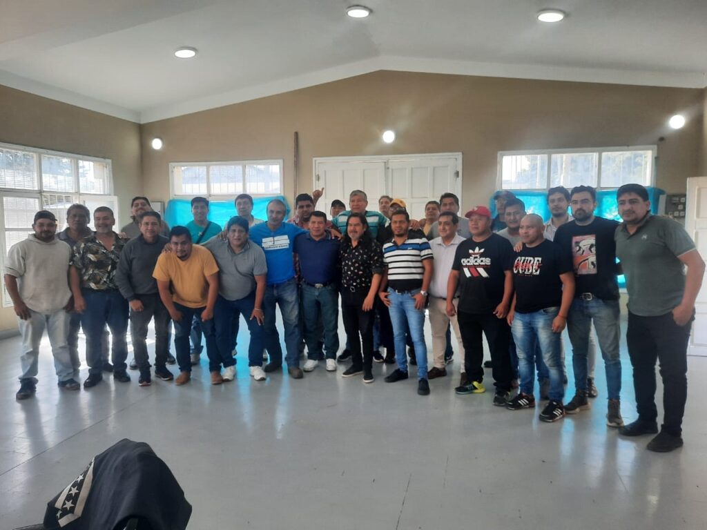 Dirigentes de gremios azucareros se reunieron este miércoles en la localidad de Hipólito Yrigoyen